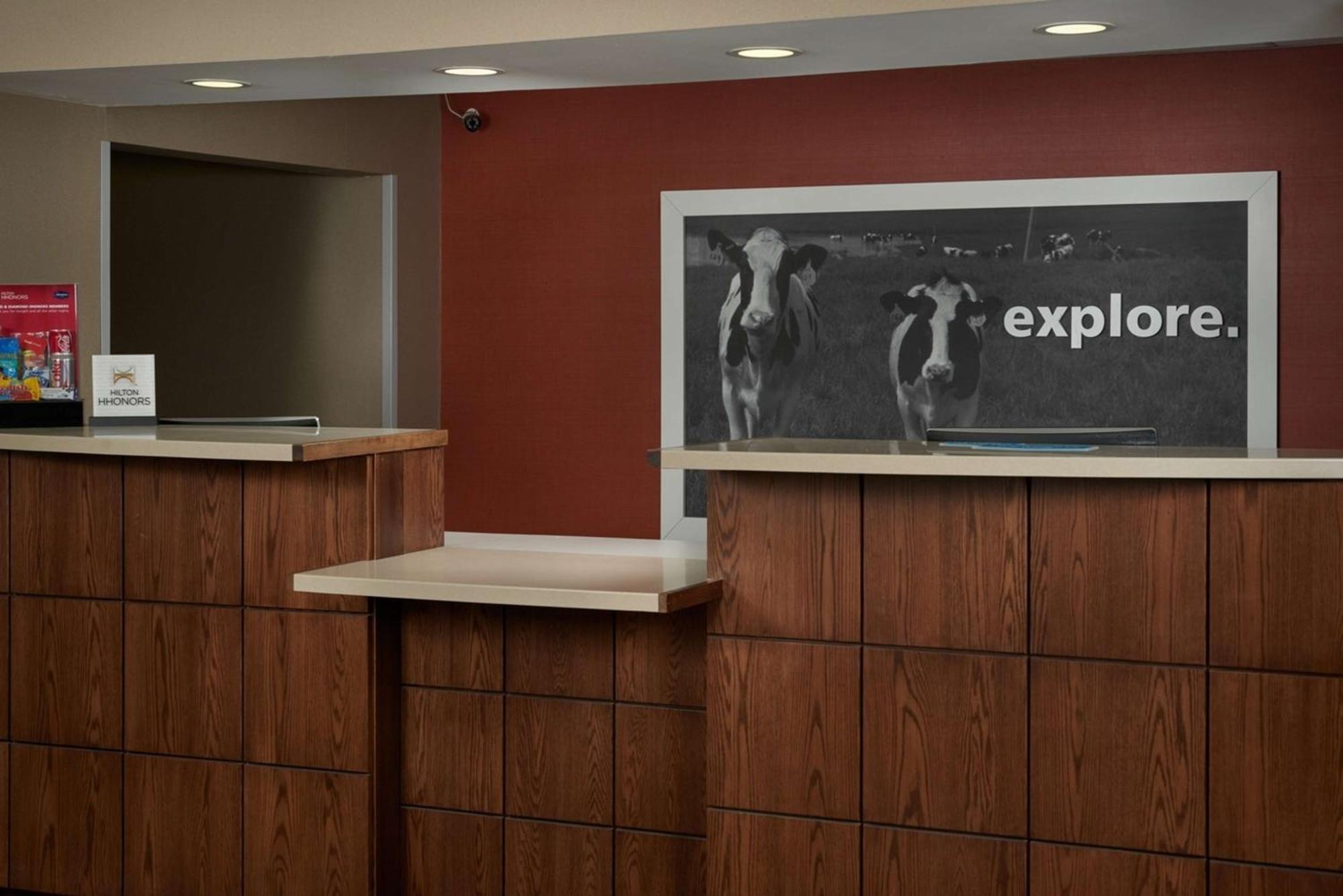 Hampton Inn Shelbyville Exteriör bild